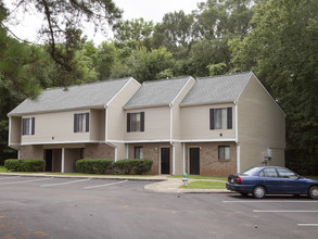 Pinewood in Athens, GA - Foto de edificio - Building Photo