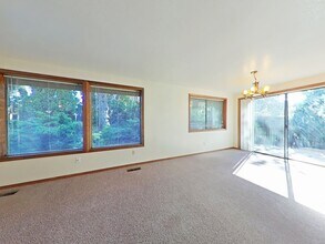 1393 NW Souza Pl in Corvallis, OR - Building Photo - Building Photo