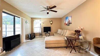 4260 Village Dr in Delray Beach, FL - Building Photo - Building Photo