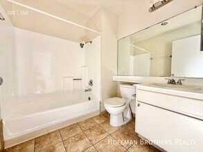 8926 Burnet Ave in Los Angeles, CA - Building Photo - Building Photo