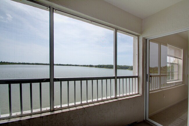 property at 2811 N Oakland Forest Dr