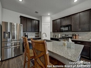 4047 Legend Meadows in New Braunfels, TX - Building Photo - Building Photo
