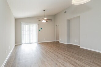 226 Dover Bluff Dr in Orange Park, FL - Building Photo - Building Photo