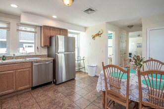 85 Melba St in Milford, CT - Building Photo - Building Photo