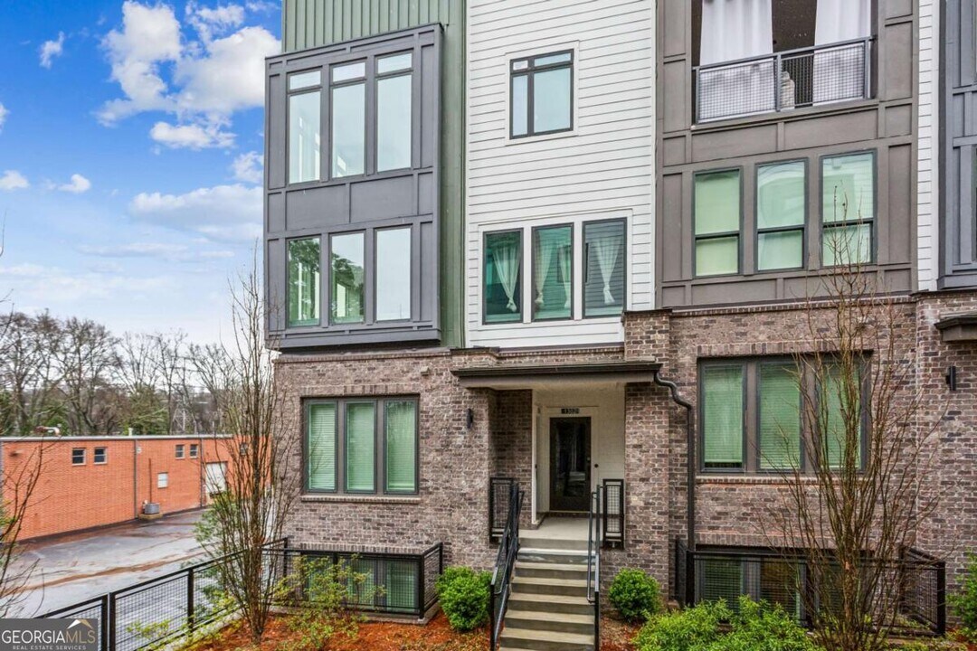 404 Pratt Dr SE in Atlanta, GA - Building Photo