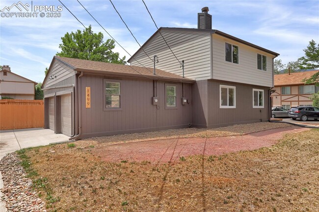1501 Manitou Blvd in Colorado Springs, CO - Foto de edificio - Building Photo