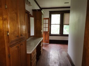 403 Farquhar St in Navasota, TX - Building Photo - Building Photo