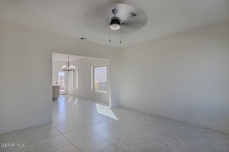 500 E San Antonio Ave in El Paso, TX - Building Photo - Building Photo