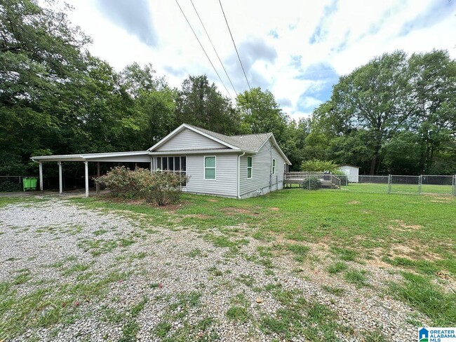 7082 US-11 in Springville, AL - Foto de edificio - Building Photo