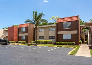 Cherry Grove Village in Miami, FL - Foto de edificio - Building Photo