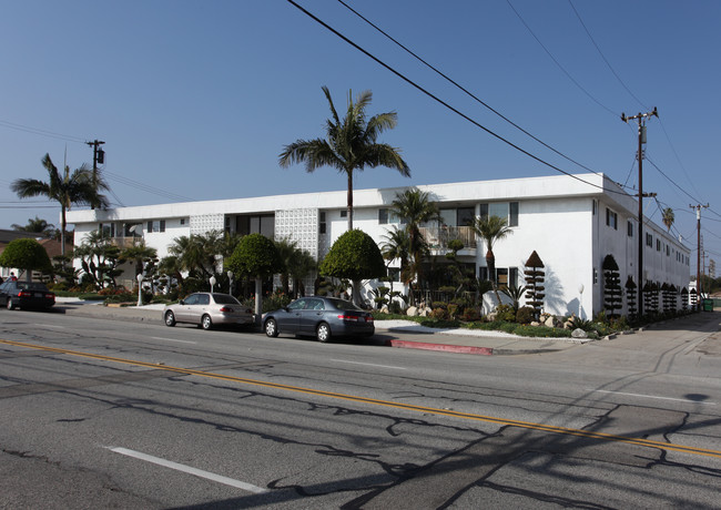 El Nido Apartments in Torrance, CA - Building Photo - Building Photo