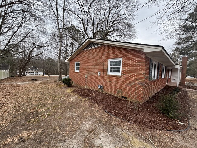 544 N Dunn St in Angier, NC - Building Photo - Building Photo