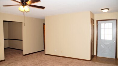 1504 Crawley Cir in Virginia Beach, VA - Building Photo - Building Photo