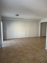 8933 NW 107 Ct in Doral, FL - Building Photo - Building Photo