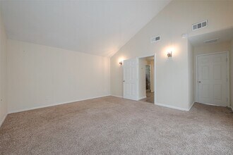 15910 Tumbling Rapids Dr in Houston, TX - Building Photo - Building Photo