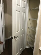 3222 NW 31st Ter in Oakland Park, FL - Building Photo - Building Photo