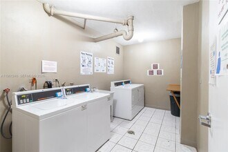 7441 Wayne Ave, Unit 11G in Miami, FL - Foto de edificio - Building Photo