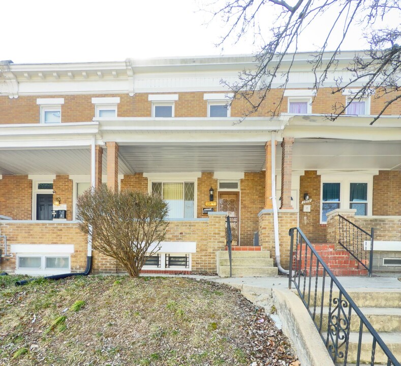 2879 Pelham Ave in Baltimore, MD - Foto de edificio