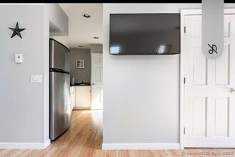 358 Toby Hill Rd in Westbrook, CT - Building Photo - Building Photo