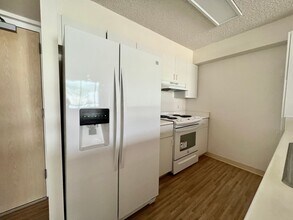 1450 Young St in Honolulu, HI - Building Photo - Building Photo