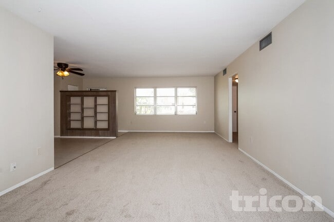 6504 Georgia Ave in Bradenton, FL - Foto de edificio - Building Photo