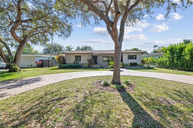 1044 NE 97th St in Miami Shores, FL - Building Photo - Building Photo