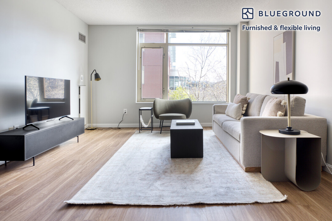 91 Sidney St, Unit FL3-ID677 in Cambridge, MA - Building Photo