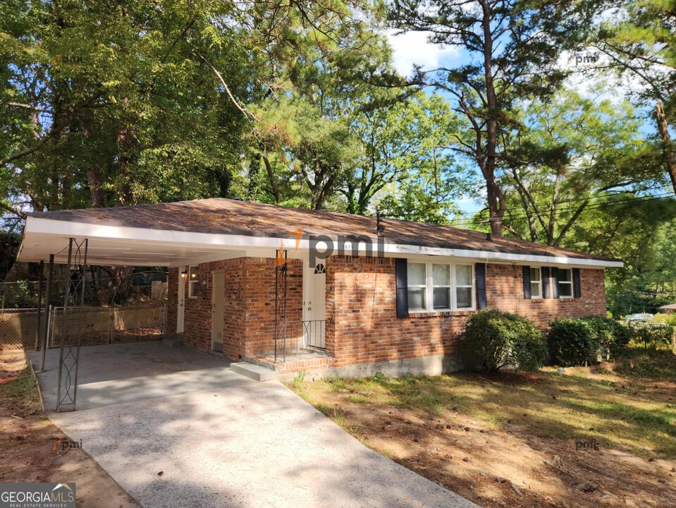 2870 Altaview Dr SE in Atlanta, GA - Building Photo