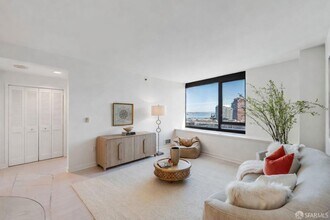 260 King St in San Francisco, CA - Building Photo - Building Photo