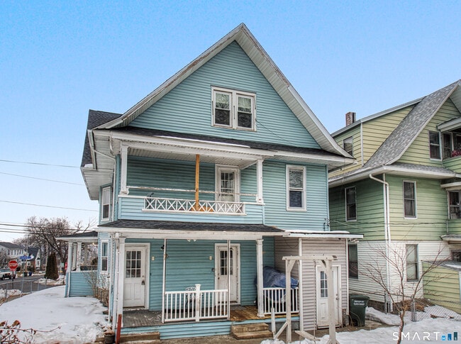 361 Ridgefield Ave in Bridgeport, CT - Building Photo - Building Photo