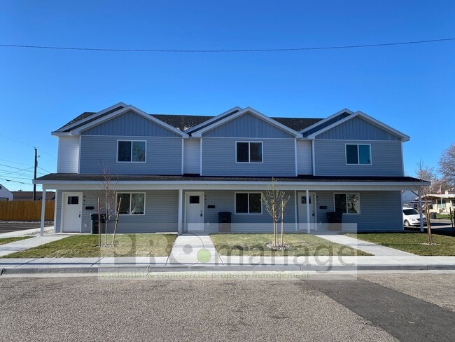 property at 881 Iona St