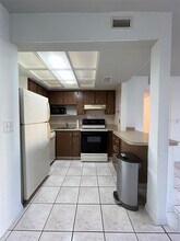 8602 Champlain Ct in Tampa, FL - Building Photo - Building Photo