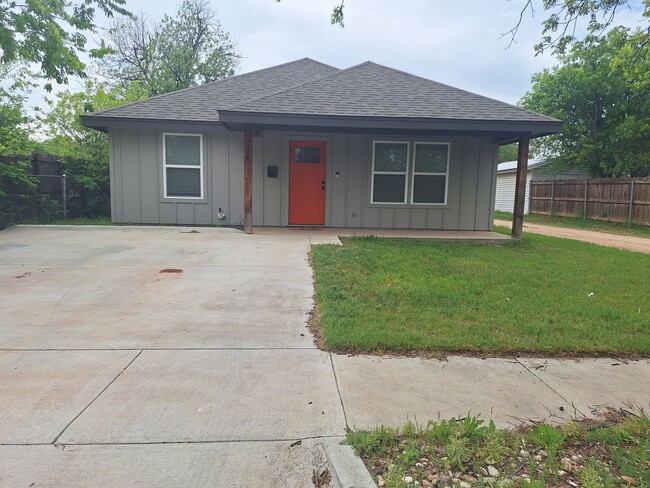 property at 926 Poplar St