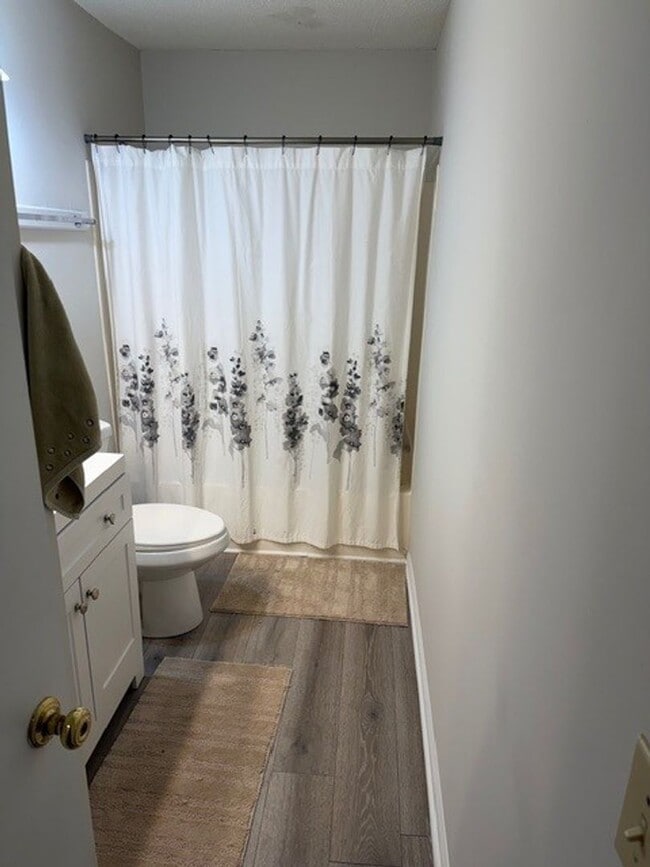 1048 Stonegate Dr in Auburn, AL - Building Photo - Building Photo