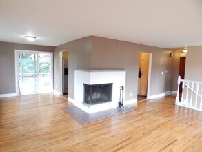 1712 NE 120th St in Seattle, WA - Building Photo - Building Photo