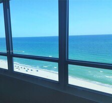 5445 Collins Ave in Miami Beach, FL - Building Photo