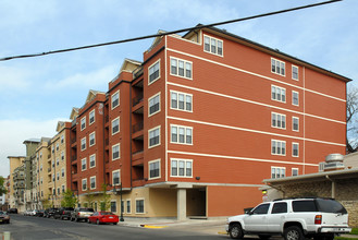 The Block on 25th - East in Austin, TX - Building Photo - Building Photo