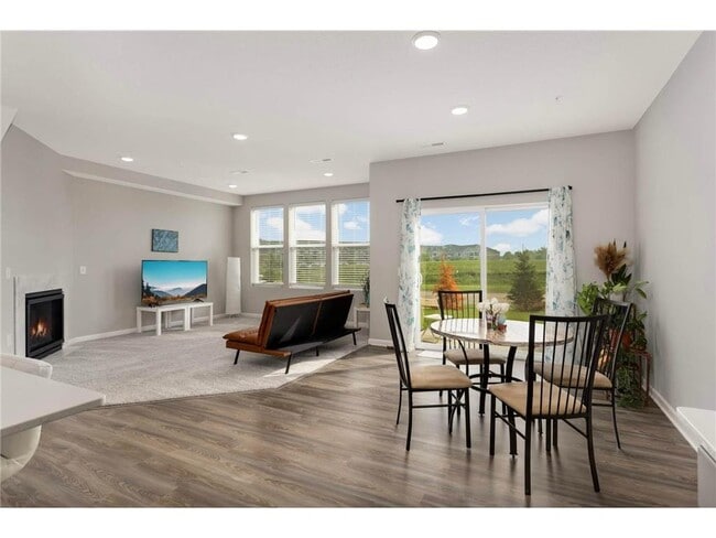17983 Giants Wy in Lakeville, MN - Building Photo - Building Photo