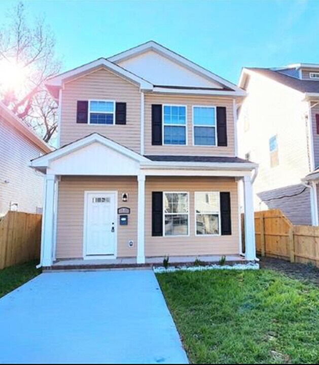 7 Semple St in Hampton, VA - Building Photo