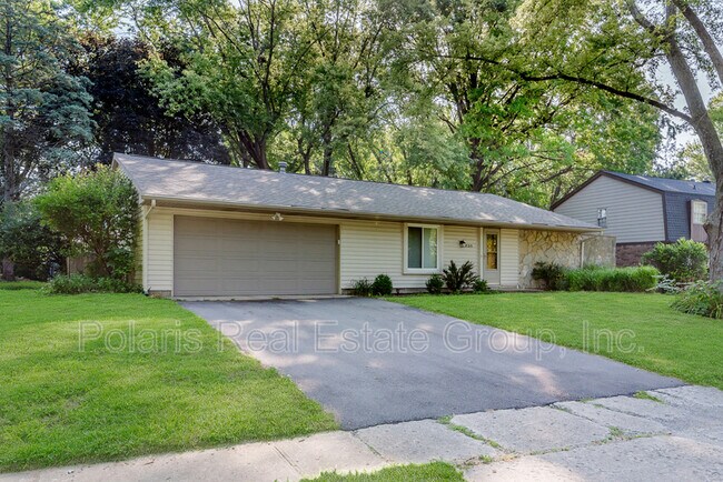 8315 Nashua Dr in Indianapolis, IN - Building Photo - Building Photo