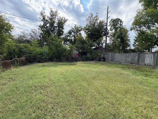 property at 10019 Porto Rico Rd