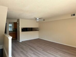 2304 La Jolla Ct in Virginia Beach, VA - Building Photo - Building Photo