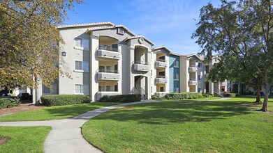 Sonterra at Foothill Ranch in Foothill Ranch, CA - Building Photo - Building Photo