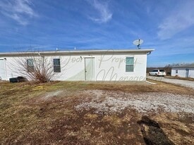 115 NE State Hwy E in Warrensburg, MO - Building Photo