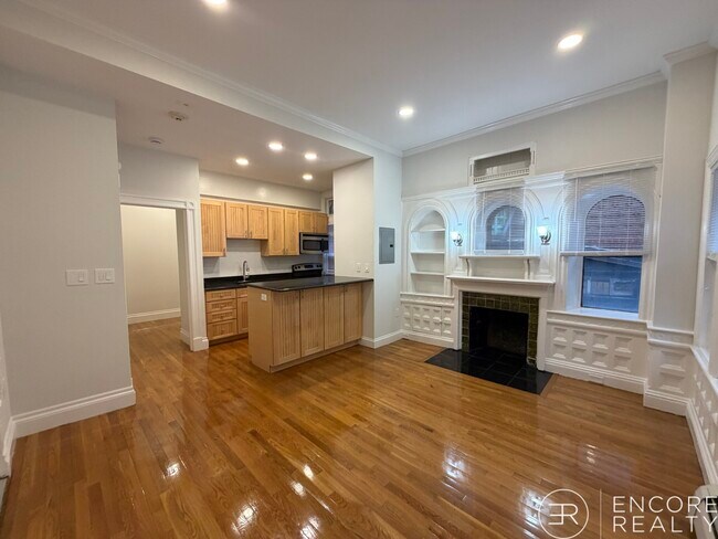 property at 195 Commonwealth Ave