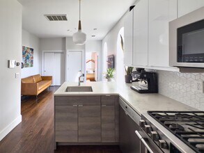 267 Baldwin Ave in Jersey City, NJ - Building Photo - Building Photo
