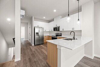 16503 13th Ave W in Lynnwood, WA - Building Photo - Building Photo