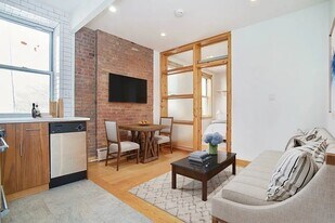 75 Baxter St, Unit 11 in New York, NY - Building Photo