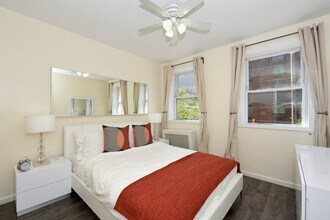 350 W 38th St in New York, NY - Building Photo - Building Photo