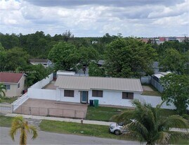 12331 SW 185th St in Miami, FL - Building Photo